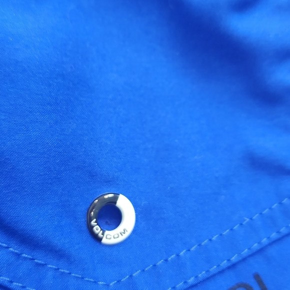 Volcom Women's Blue Shorts Sz Small - Picture 5 of 8